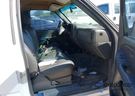 2006 Chevrolet Silverado 1500 Work Truck z USA, uszkodzony, nr VIN 3GCEK14V46G192460